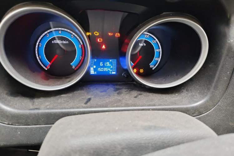 Used CHANGAN KAICHENG Ruixing M60 2019 1.5L Standard Model China V Emission Standards 5/6 Seats 4G15S Odometer Close Up