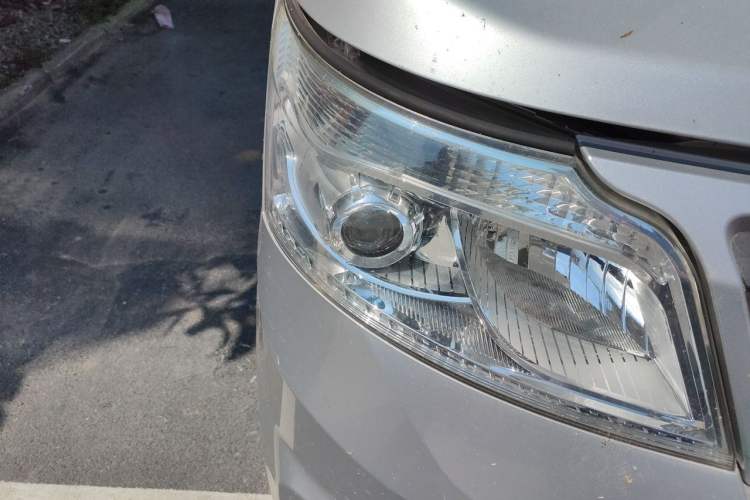 Used CHANGAN KAICHENG Ruixing M60 2019 1.5L Base Version China VI Standard 2-Seater Van with DAM15KR Engine Right Front Headlight