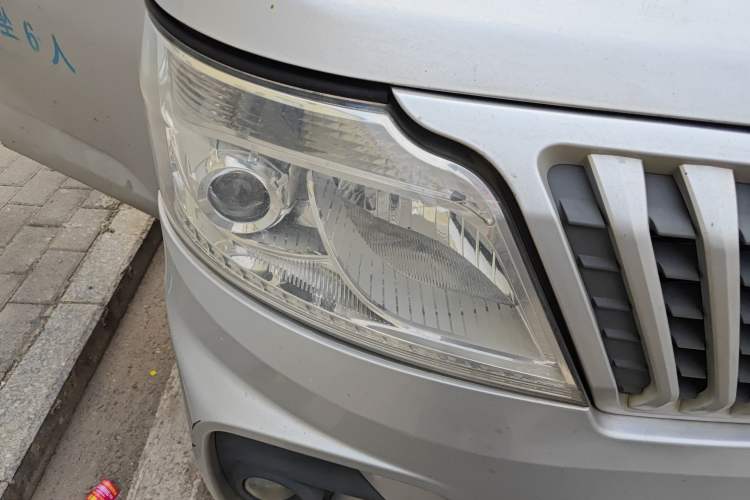 Used CHANGAN KAICHENG Ruixing M60 2019 1.5L Standard Version China VI Emission Standard 5/6 Seats DAM15KR Right Front Headlight