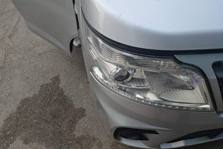 Used CHANGAN KAICHENG Ruixing M60 2019 1.5L Business Version China VI 6-Seater DAM15KR Right Front Headlight
