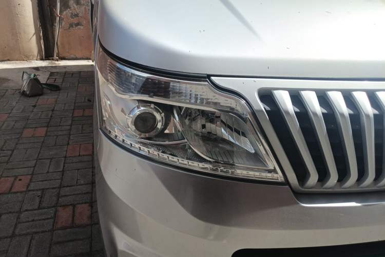 Used CHANGAN KAICHENG Ruixing M60 2019 1.5L Standard Version China VI Van with 5 Seats DAM15KR Right Front Headlight