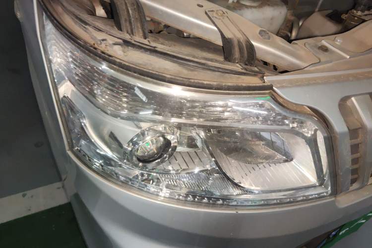 Used CHANGAN KAICHENG Ruixing M60 2019 1.5L Standard Version China VI Emission Standard 5/6 Seats DAM15KR Right Front Headlight