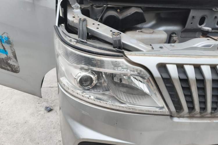 Used CHANGAN KAICHENG Ruixing M60 2019 1.5L Base Version China VI Standard 7-Seater DAM15KR Right Front Headlight