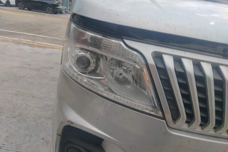 Used CHANGAN KAICHENG Ruixing M60 2019 1.5L Base Version China VI Standard 7-Seater DAM15KR Right Front Headlight