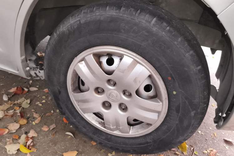 Used CHANGAN KAICHENG Ruixing M60 2019 1.5L Standard Version China VI Emission Standard 5/6 Seats DAM15KR Right Front Wheel Hub