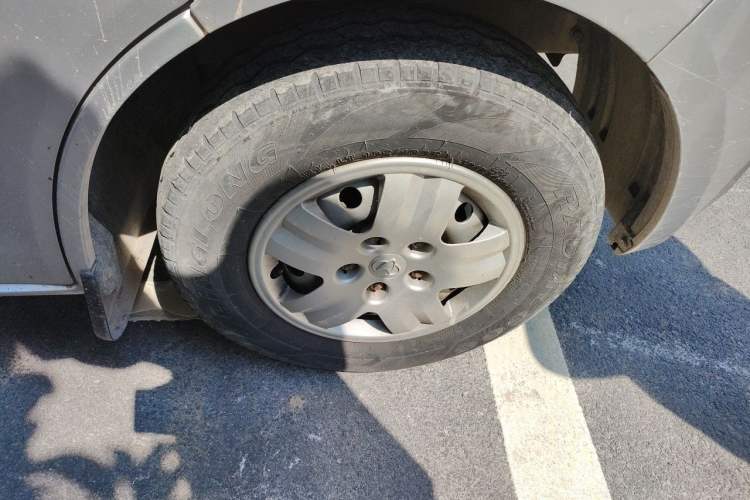 Used CHANGAN KAICHENG Ruixing M60 2019 1.5L Base Version China VI Standard 2-Seater Van with DAM15KR Engine Right Front Wheel Hub