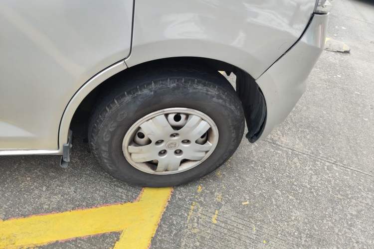 Used CHANGAN KAICHENG Ruixing M60 2019 1.5L Standard Version China VI Van with 5 Seats DAM15KR Right Front Wheel Hub