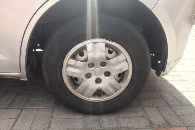 Used CHANGAN KAICHENG Ruixing M60 2019 1.5L Standard Version China VI Van with 5 Seats DAM15KR Right Front Wheel Hub