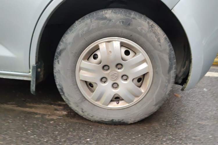 Used CHANGAN KAICHENG Ruixing M60 2019 1.5L Standard Model China V Emission Standards 5/6 Seats 4G15S Right Front Wheel Hub