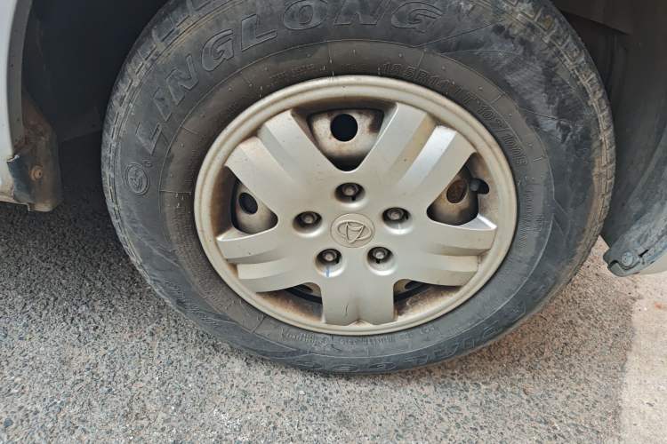 Used CHANGAN KAICHENG Ruixing M60 2019 1.5L Standard Model China V Emission Standards 5/6 Seats 4G15S Right Front Wheel Hub
