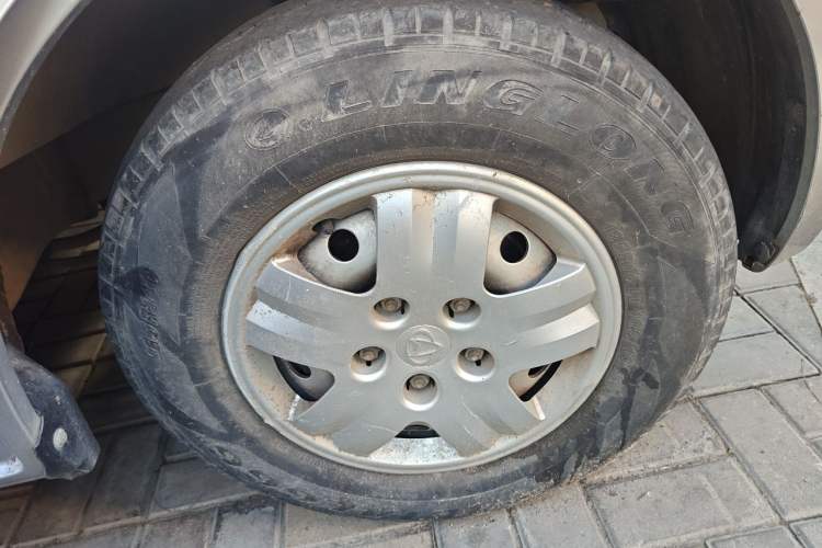 Used CHANGAN KAICHENG Ruixing M60 2019 1.5L Base Version China VI Standard 2-Seater Van with DAM15KR Engine Right Front Wheel Hub