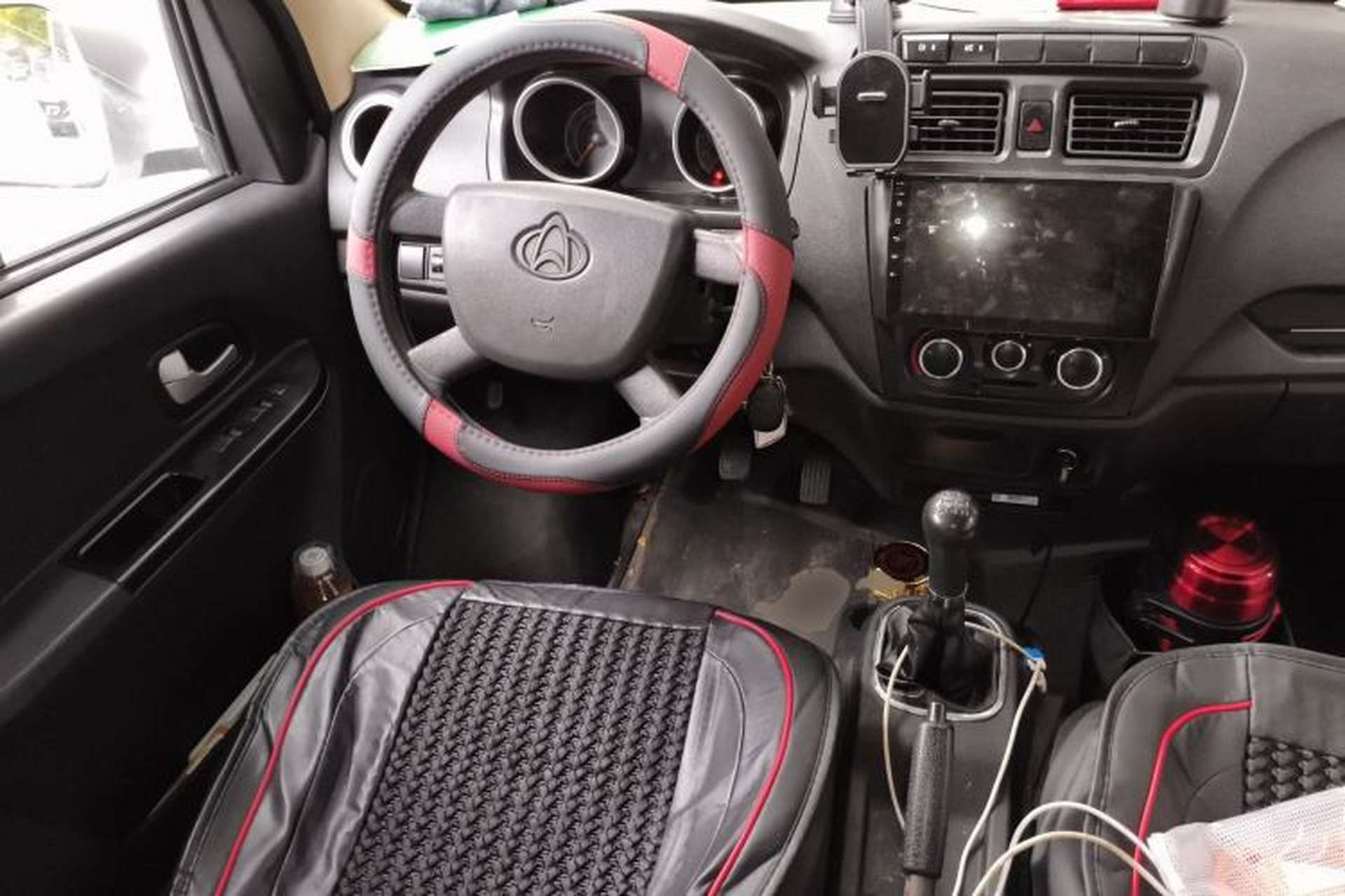 Used CHANGAN KAICHENG Ruixing M60 2019 1.5L Standard Version China VI Emission Standard 5/6 Seats DAM15KR Steering Wheel