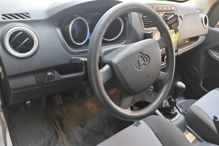 Used CHANGAN KAICHENG Ruixing M60 2019 1.5L Standard Version China VI Van with 5 Seats DAM15KR Steering Wheel