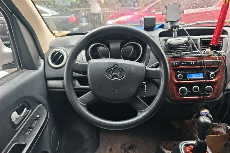 Used CHANGAN KAICHENG Ruixing M60 2019 1.5L Business Version China VI 6-Seater DAM15KR Steering Wheel