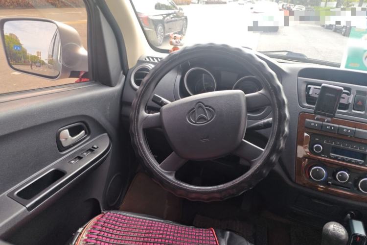 Used CHANGAN KAICHENG Ruixing M60 2019 1.5L Business Model China V Emission Standard 6-Seater 4G15S Steering Wheel