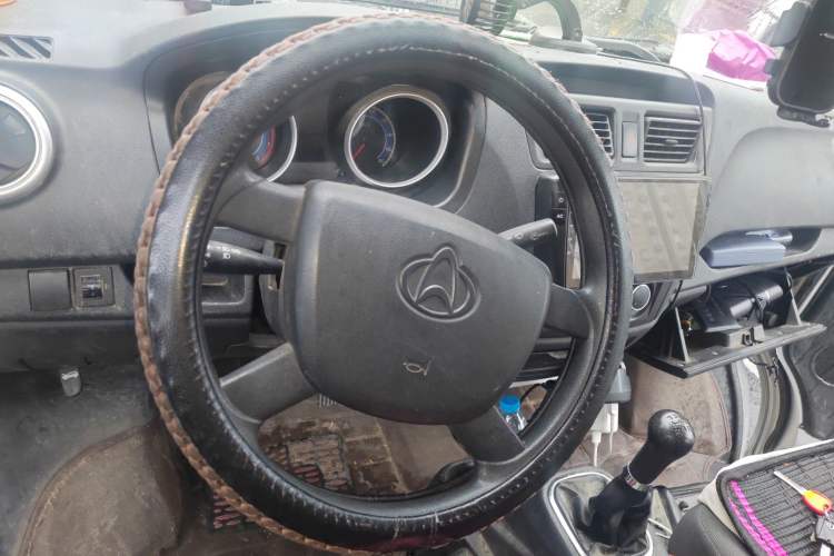 Used CHANGAN KAICHENG Ruixing M60 2019 1.5L Standard Version China VI Emission Standard 5/6 Seats DAM15KR Steering Wheel