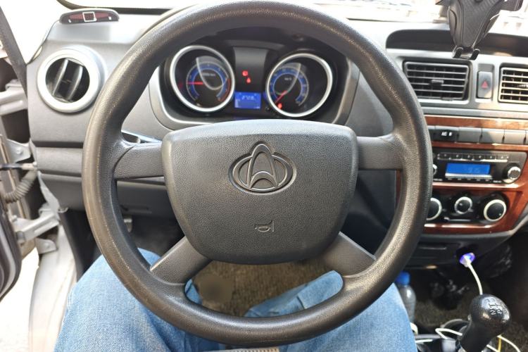 Used CHANGAN KAICHENG Ruixing M60 2019 1.5L Standard Version China VI Emission Standard 5/6 Seats DAM15KR Steering Wheel