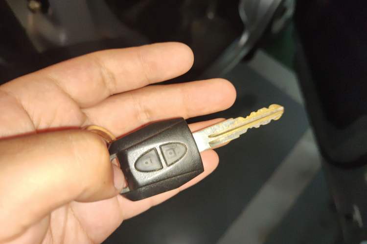 Used CHANGAN KAICHENG Ruixing M60 2019 1.5L Standard Version China VI Emission Standard 5/6 Seats DAM15KR Vehicle Key
