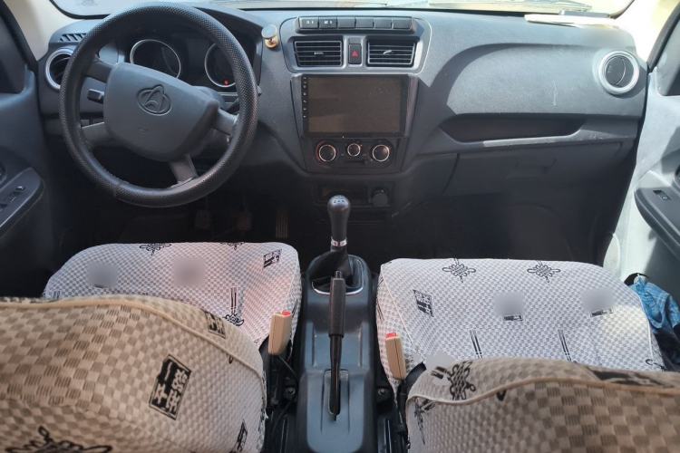 Used CHANGAN KAICHENG Ruixing M60 2019 1.5L Standard Model China V Emission Standards 5-Seater Van with 4G15S Engine Center Console