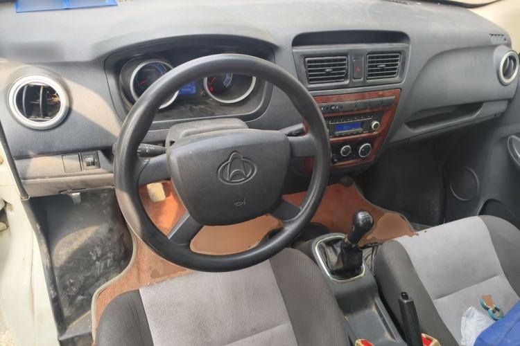 Used CHANGAN KAICHENG Ruixing M60 2019 1.5L Base Model China V Emission Standard 2-Seat Cargo Van with 4G15S Engine Center Console