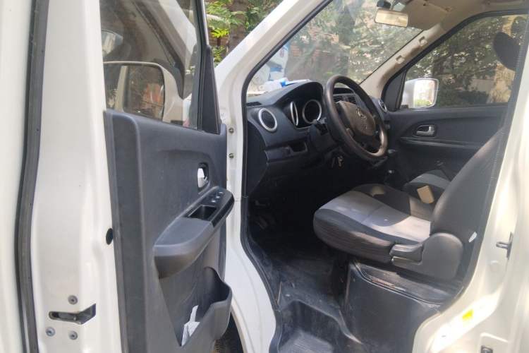 Used CHANGAN KAICHENG Ruixing M60 2019 1.5L Standard Model China V Emission Standards 5/6 Seats 4G15S Driver Seat