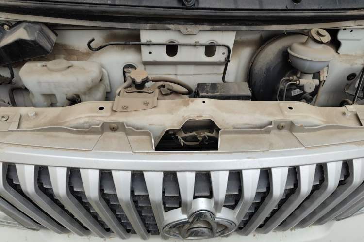 Used CHANGAN KAICHENG Ruixing M60 2019 1.5L Base Model China V Emission Standard 2-Seat Cargo Van with 4G15S Engine Engine Bay