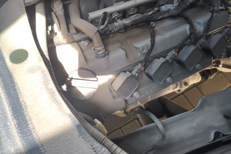 Used CHANGAN KAICHENG Ruixing M60 2019 1.5L Standard Model China V Emission Standards 5-Seater Van with 4G15S Engine Engine Bay Right