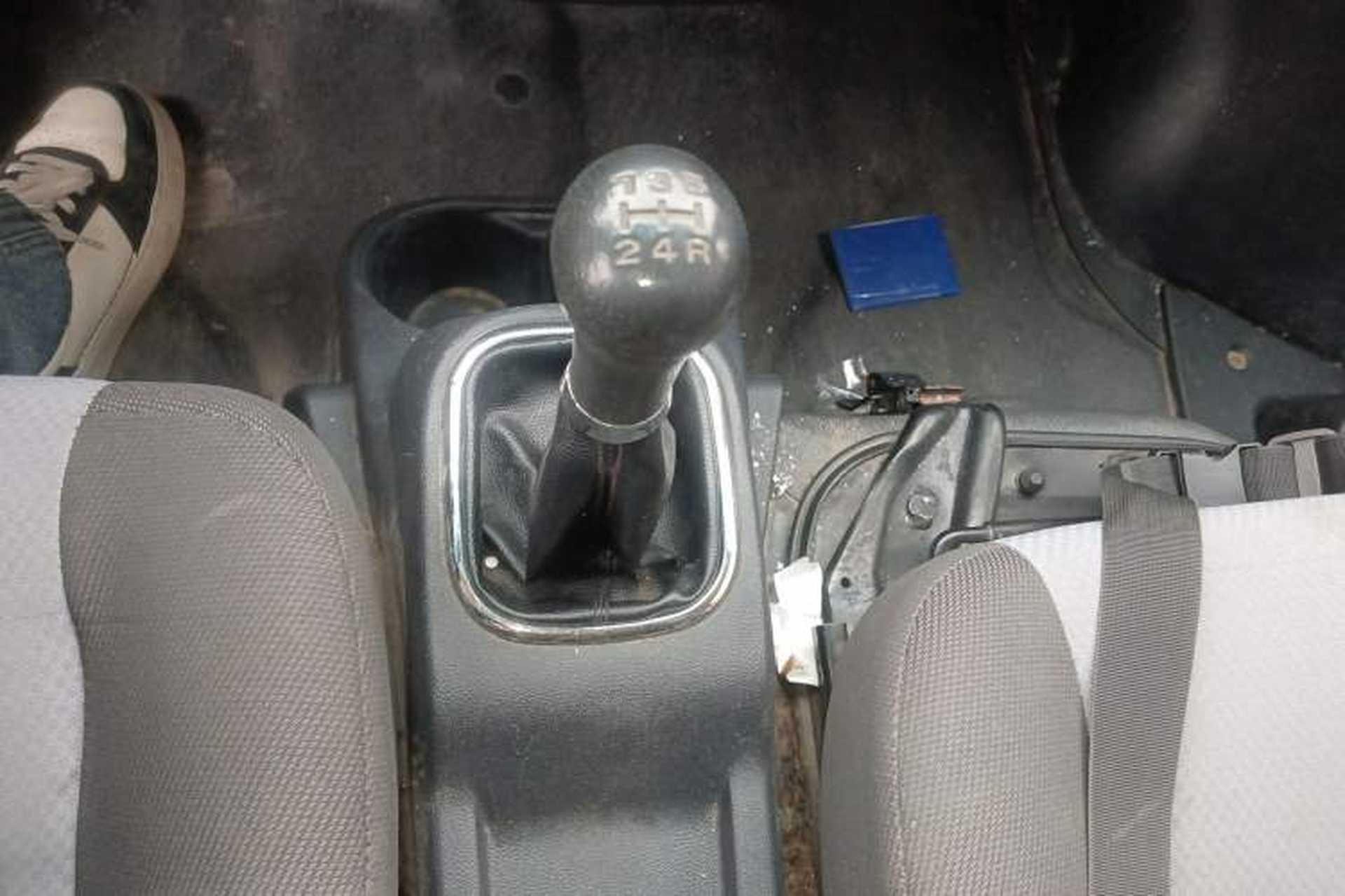 Used CHANGAN KAICHENG Ruixing M60 2019 1.5L Base Version China VI Standard 2-Seater Van with DAM15KR Engine Gear Lever