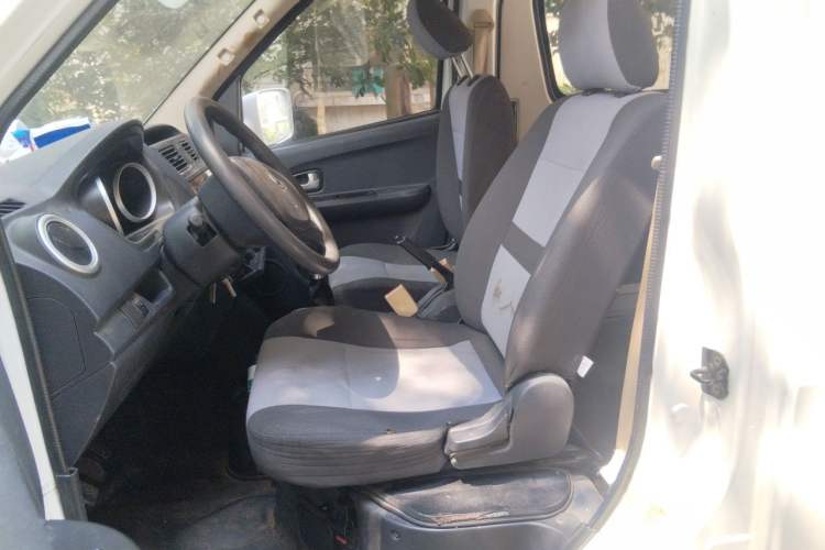 Used CHANGAN KAICHENG Ruixing M60 2019 1.5L Standard Model China V Emission Standards 5/6 Seats 4G15S Left Front Seat