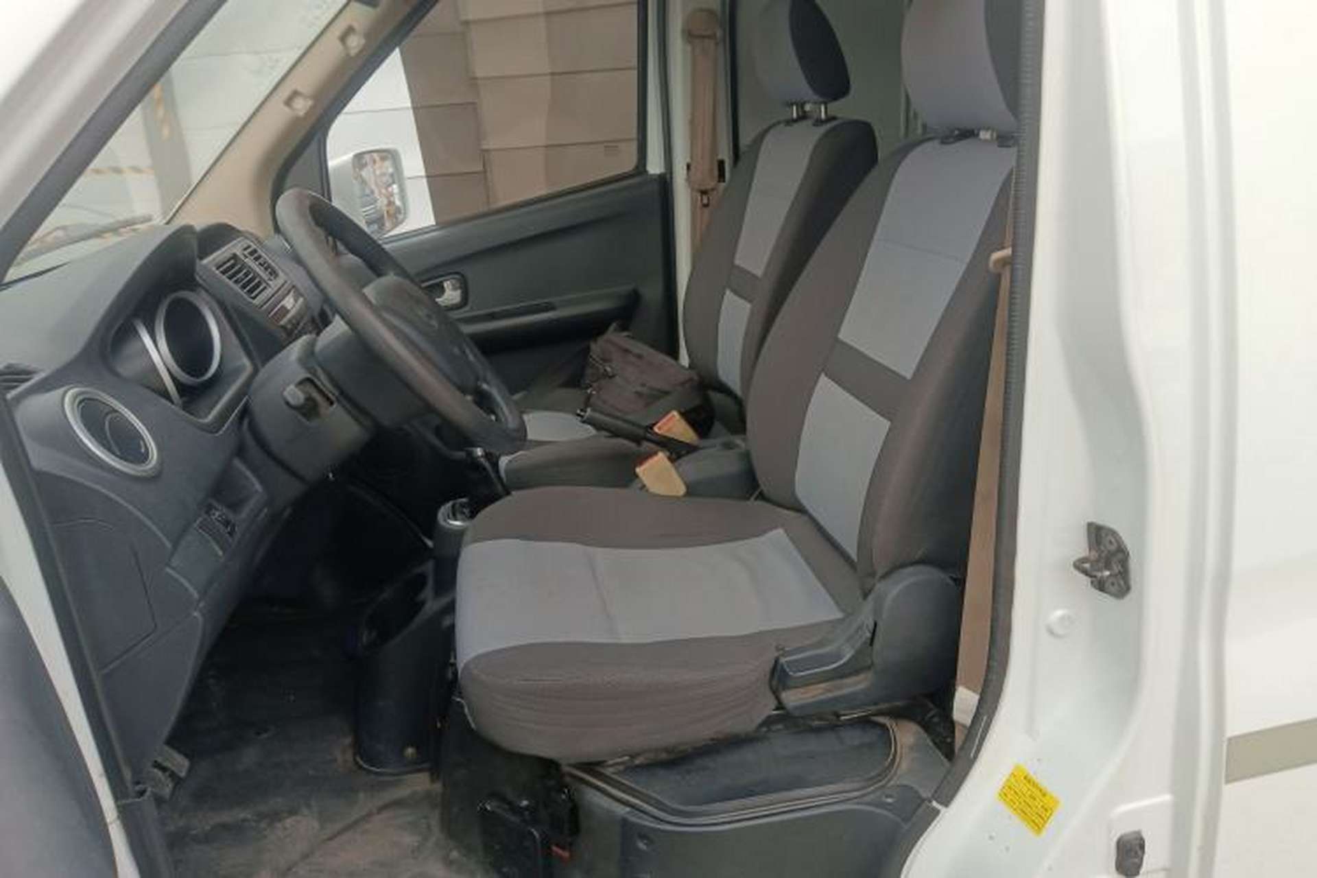 Used CHANGAN KAICHENG Ruixing M60 2019 1.5L Base Version China VI Standard 2-Seater Van with DAM15KR Engine Left Front Seat