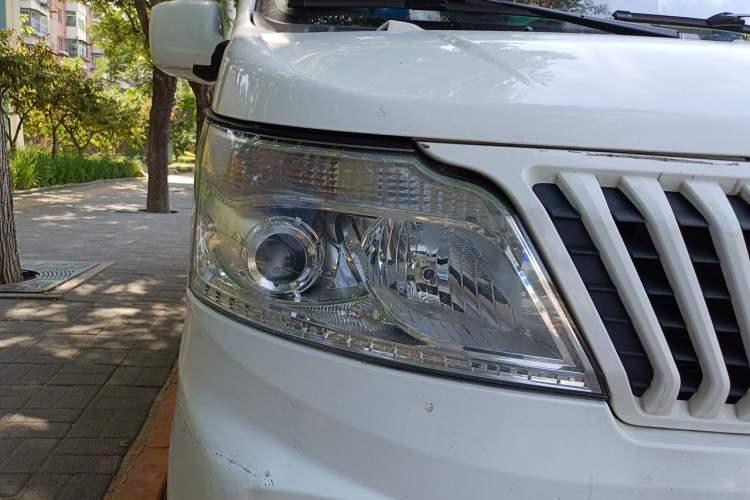 Used CHANGAN KAICHENG Ruixing M60 2019 1.5L Business Version China VI 6-Seater DAM15KR Right Front Headlight