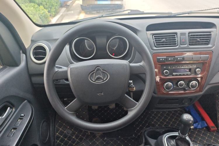 Used CHANGAN KAICHENG Ruixing M60 2019 1.5L Business Version China VI 6-Seater DAM15KR Steering Wheel