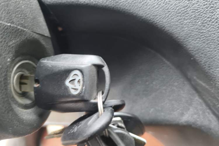 Used CHANGAN KAICHENG Ruixing M60 2019 1.5L Base Model China V Emission Standard 2-Seat Cargo Van with 4G15S Engine Vehicle Key