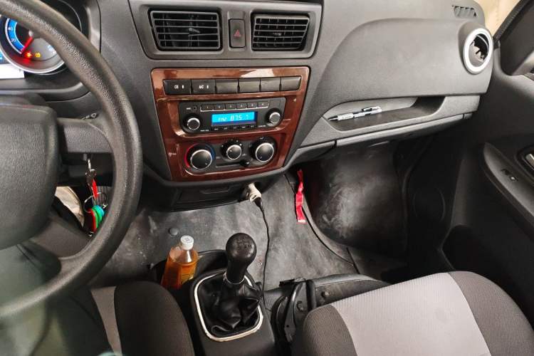 Used CHANGAN KAICHENG Ruixing M60 2020 1.5L Standard Version China VI 6-Seater DAM15KR Audio And AC Panel