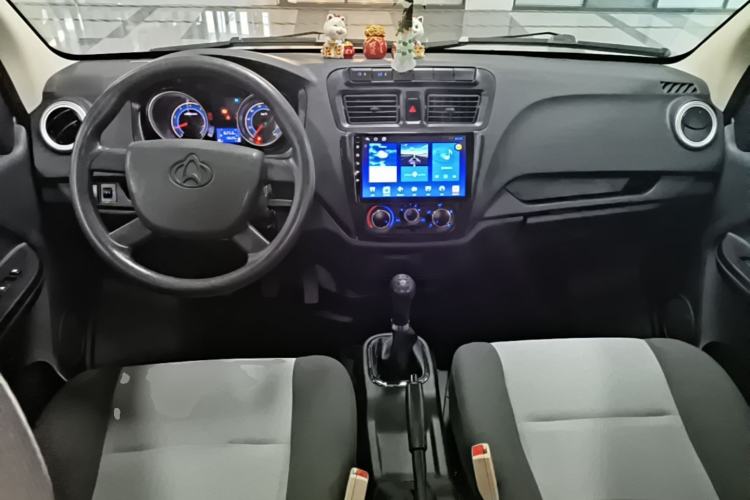 Used CHANGAN KAICHENG Ruixing M60 2020 1.5L Standard Version China VI 6-Seater DAM15KR Center Console