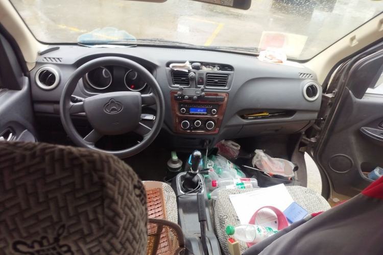 Used CHANGAN KAICHENG Ruixing M60 2020 1.5L Standard Version China VI 6-Seater DAM15KR Center Console