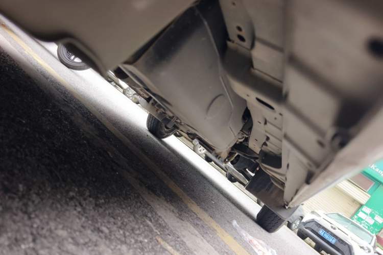 Used CHANGAN KAICHENG Ruixing M60 2020 1.5L Standard Version China VI 6-Seater DAM15KR Chassis Rear Right