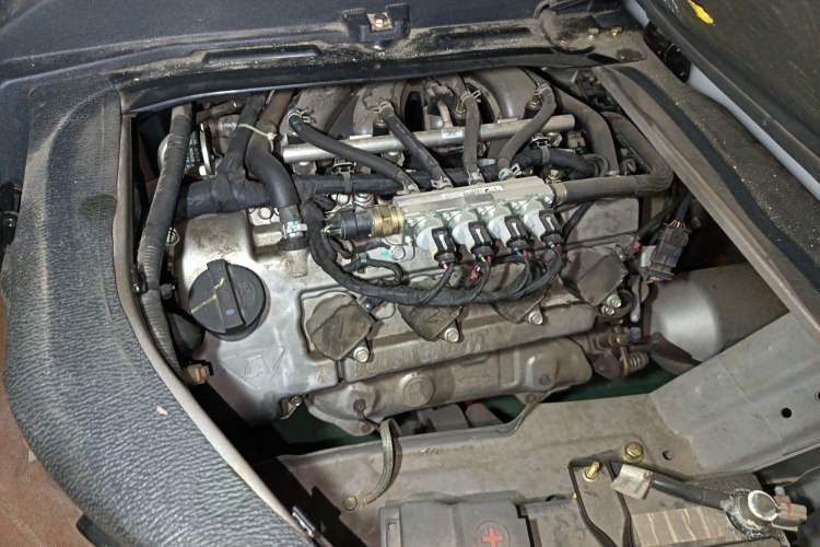 Used CHANGAN KAICHENG Ruixing M60 2020 1.6L Standard Version China VI 6-Seater CNG DAM16KRC Engine Bay