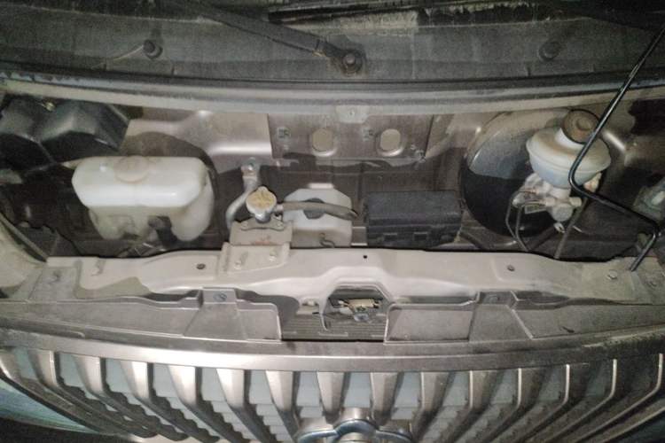 Used CHANGAN KAICHENG Ruixing M60 2020 1.5L Standard Version China VI 6-Seater DAM15KR Engine Bay