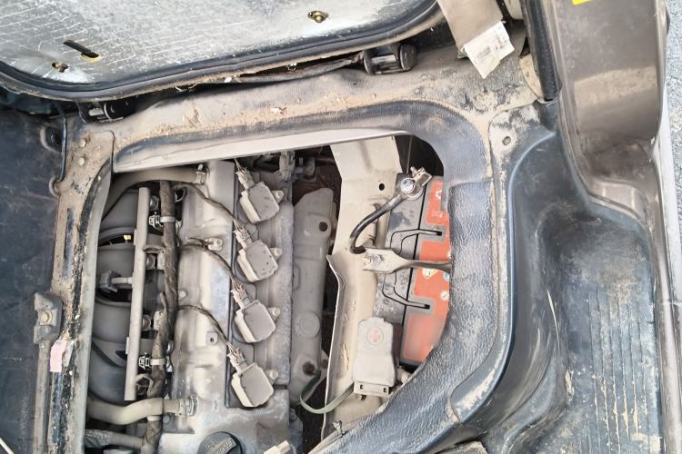 Used CHANGAN KAICHENG Ruixing M60 2020 1.5L Standard Version China VI 6-Seater DAM15KR Engine Bay Left