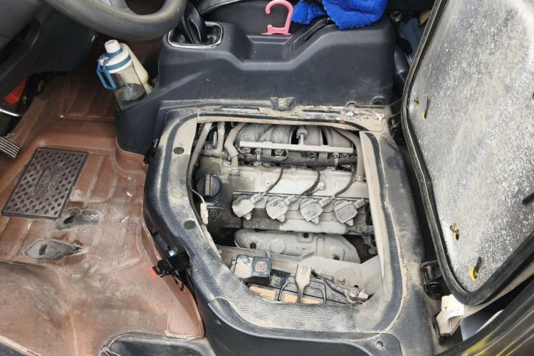 Used CHANGAN KAICHENG Ruixing M60 2020 1.5L Standard Version China VI 6-Seater DAM15KR Engine Bay