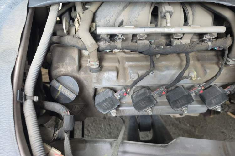 Used CHANGAN KAICHENG Ruixing M60 2020 1.5L Standard Version China VI 6-Seater DAM15KR Engine Bay Right