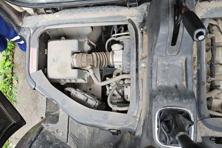 Used CHANGAN KAICHENG Ruixing M60 2020 1.5L Standard Version China VI 6-Seater DAM15KR Engine Bay Right