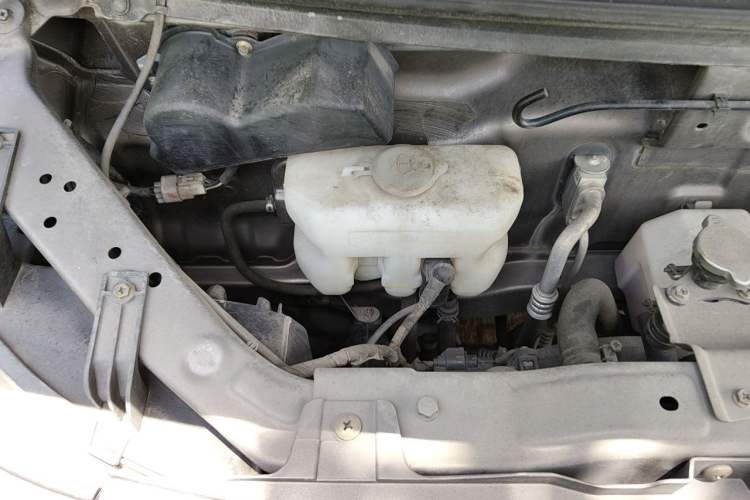 Used CHANGAN KAICHENG Ruixing M60 2020 1.5L Base Version China VI Standard 2-Seater Van with DAM15KR Engine Engine Bay Right