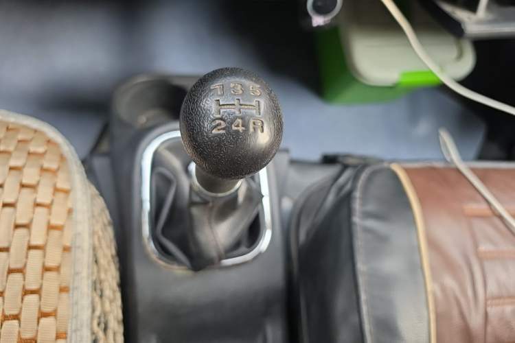 Used CHANGAN KAICHENG Ruixing M60 2020 1.5L Standard Version China VI 6-Seater DAM15KR Gear Lever