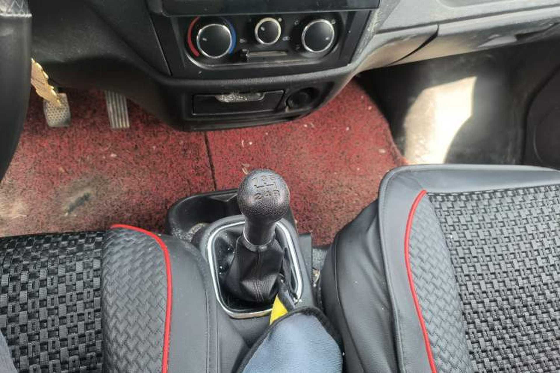 Used CHANGAN KAICHENG Ruixing M60 2020 1.5L Standard Version China VI 6-Seater DAM15KR Gear Lever