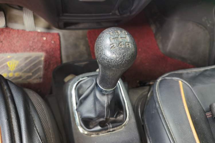Used CHANGAN KAICHENG Ruixing M60 2020 1.5L Standard Version China VI 6-Seater DAM15KR Gear Lever