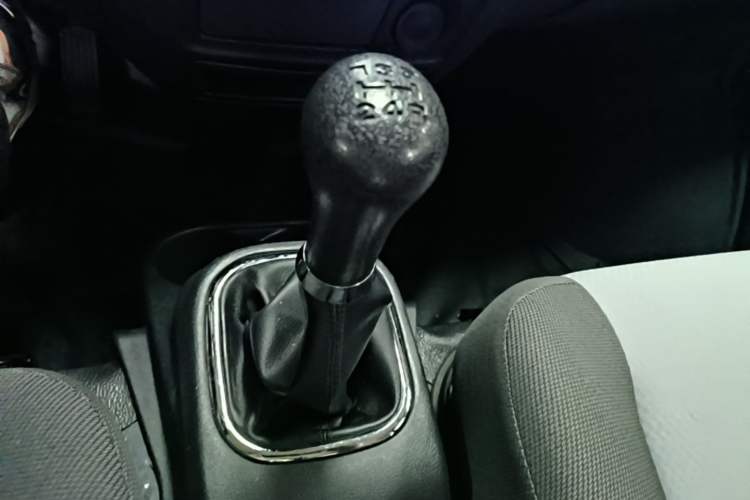 Used CHANGAN KAICHENG Ruixing M60 2020 1.5L Standard Version China VI 6-Seater DAM15KR Gear Lever