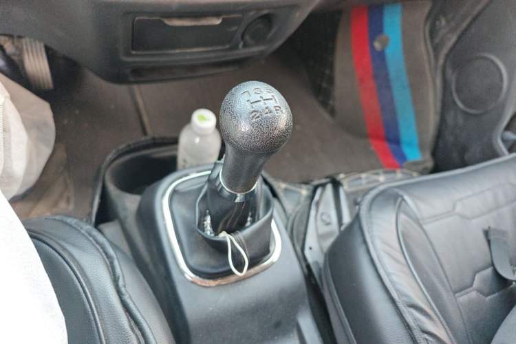 Used CHANGAN KAICHENG Ruixing M60 2020 1.5L Standard Version China VI 6-Seater DAM15KR Gear Lever