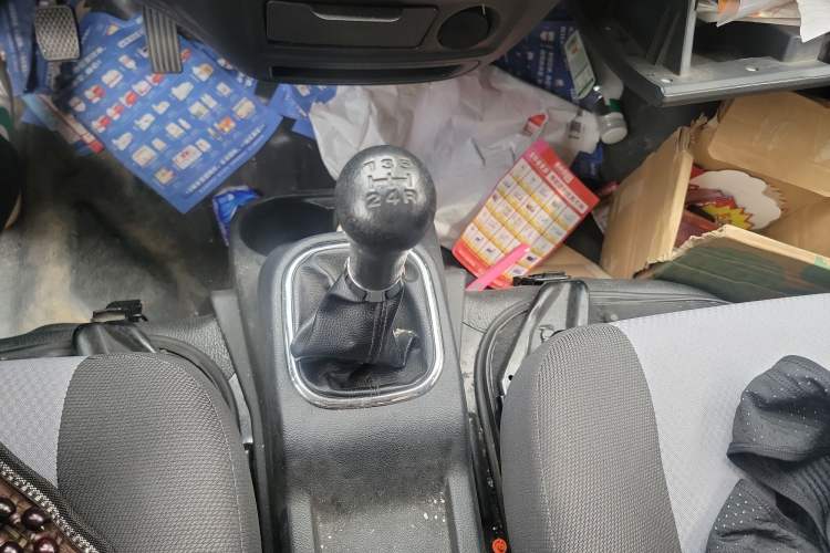 Used CHANGAN KAICHENG Ruixing M60 2020 1.5L Standard Version China VI 6-Seater DAM15KR Gear Lever